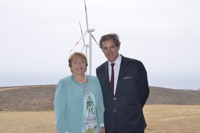 El presidente de Acciona y la presidenta de Chile      