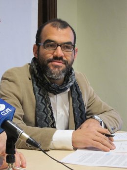 El senador de IU y secretario general del PCA, José Manuel Mariscal