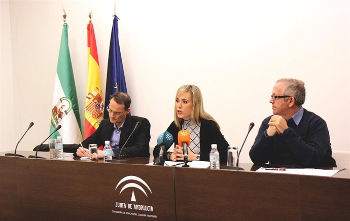 PAtricia Alba rueda de prensa CAL Letras Capitales programación maálga