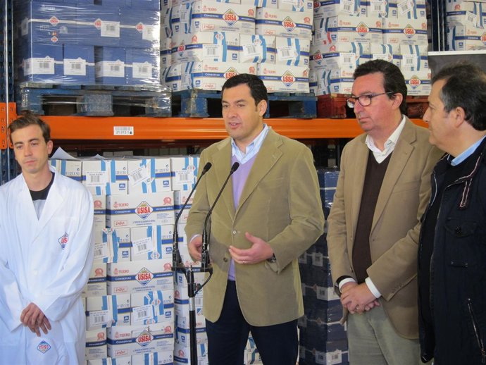 El presidente del PP-A, Juanma Moreno, en Usisa. 