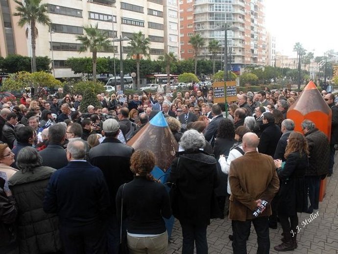 Concentración #AlmeríaConCharlie por los atentados de París