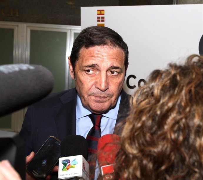 Sáez Aguado atiende a los medios en el CISNS