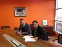 Reunión del candidato PSOE a la Alcaldía de Santoña con presidente de Cofradía