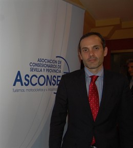 Eduardo Pérez reelegido presidente de Asconse