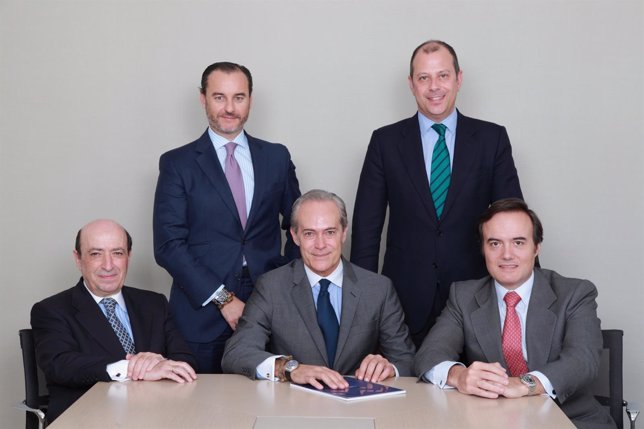 Mirabaud comienza a operar como banco en España