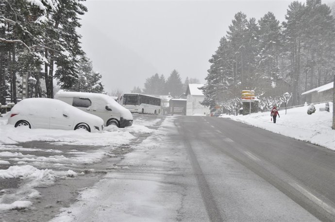 Nieve en la carretera