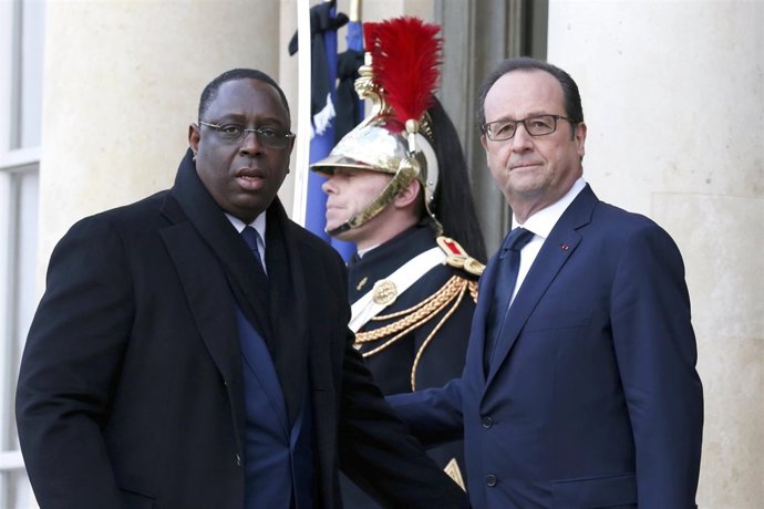 El presidente Hollande recibe al presidente de Senegal