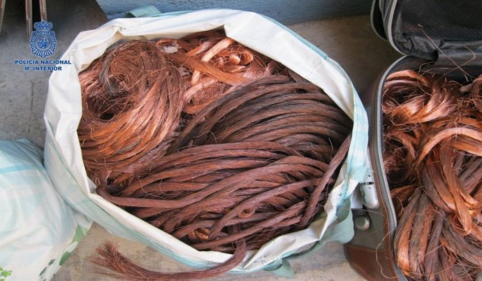 Cable de cobre de los jardines de Hermanos Maristas