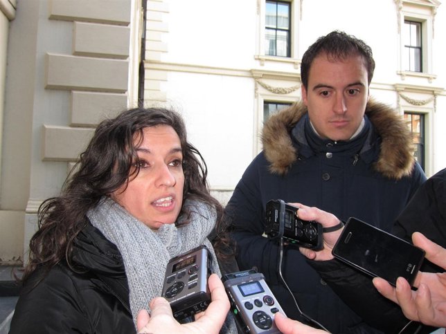 Portavoces plataforma afectados por hipoteca joven La Rioja