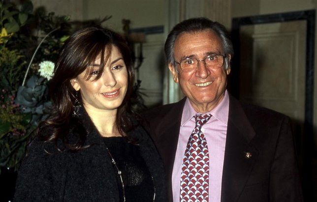 Manolo Escobar presenta un anuncio protagonizado por el.