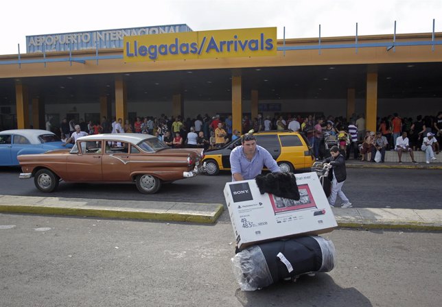 Aeropuerto en La Habana, Cuba 