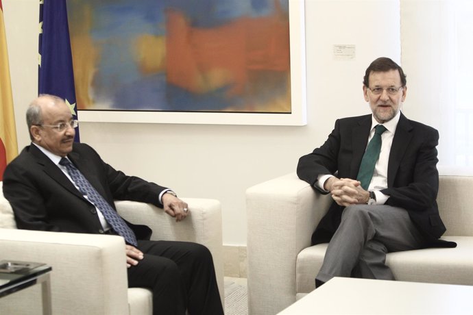 Rajoy y el ministro de Transportes de Arabia Saudí, Jubara Al Suraisry