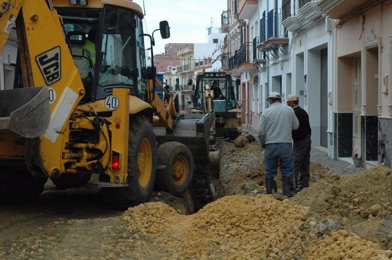 Sevilla.- Supera.- Asfaltadas en Los Palacios las calles ...