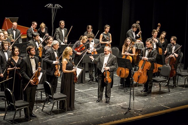  Classical Concert Chamber Orquestra.