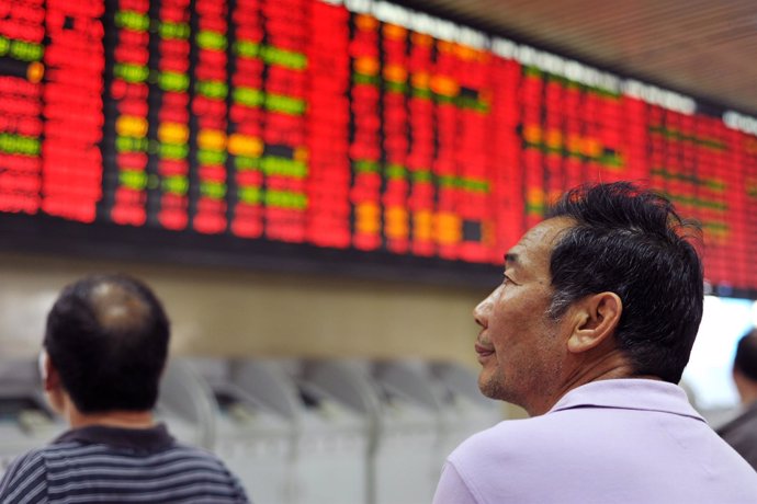 La Bolsa china vive su peor sesión desde 2008