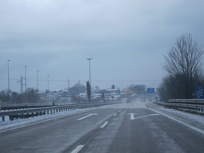 Nieva en la Autopista Y.