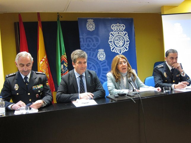 Rodríguez, Cosidó, Alba y Fernández en la rueda de prensa