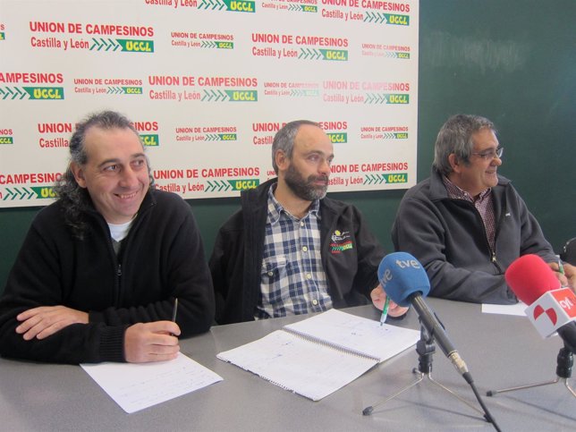 Ruiz acompañado por Palacín y Arias analiza la campaña de la patata