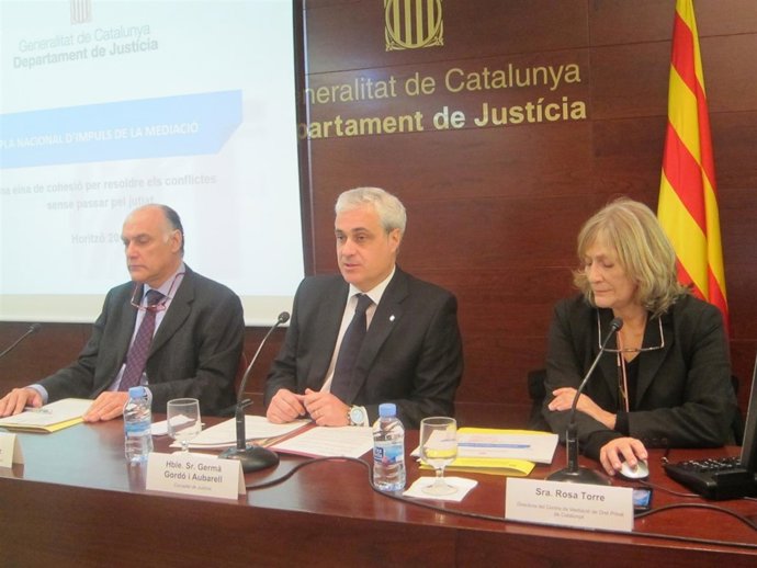 G.Gordó (conseller Justicia) S.Ballester, Rosa Torre (dtores.Grales.Conselleria)