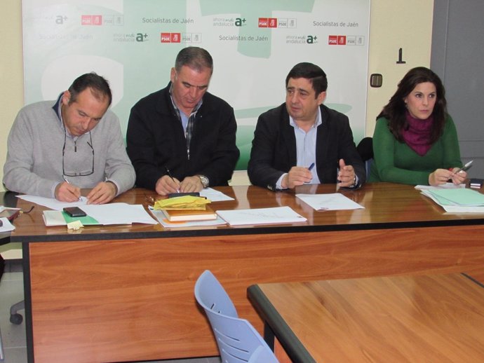 Reyes (2d), en la reunión del Comité Municipal Provincial del PSOE de Jaén.