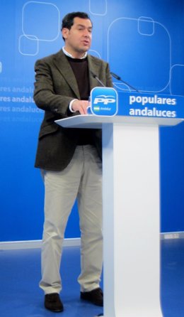 El presidente del PP-A, Juanma Moreno, hoy en rueda de prensa