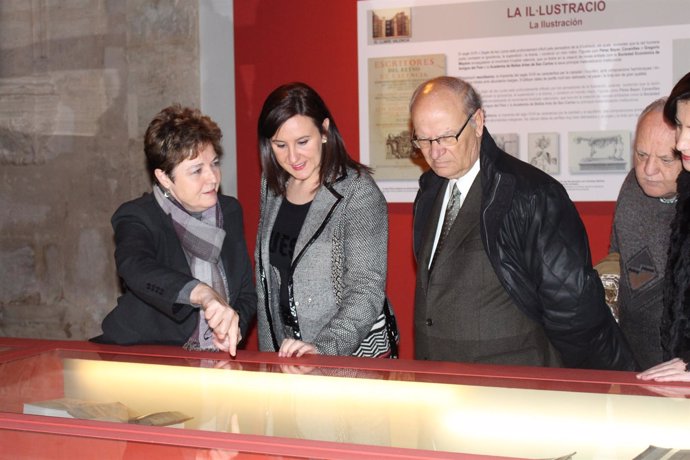 Català visita El llibre valencià a les col·leccions de la biblioteca valenciana