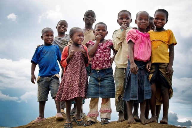 Grupo de niños negros en Mbeya