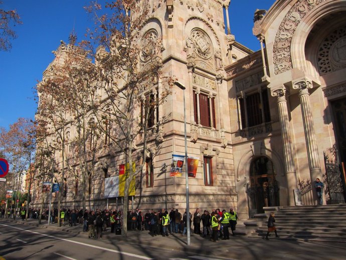 Ciudadanos y políticos se autoinculpan del 9N ante el TSJC