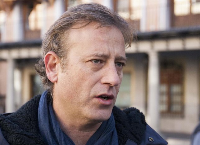 Aurelio San Emeterio, IU