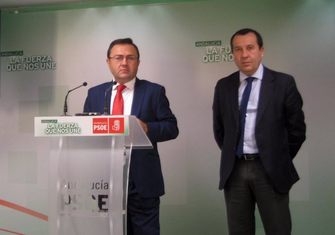 Miguel Ángel Heredia, PSOE, y el delegado de la Junta, Ruiz Espejo