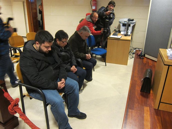 Los acusados en el juicio por el robo del Códice.