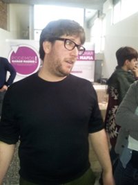 Urbán (Podemos) dice que a quien se enfrenta es a González por "ejecutar a miles de madrileños recortando sus derechos"