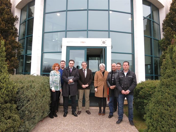 Goicoechea, ediles de Corella y responsables de TRW. 