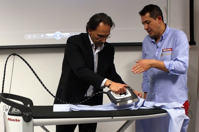 Amos de casa: cómo planchar una camisa, un pantalón y una chaqueta