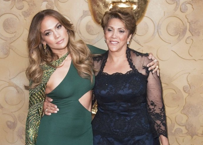 La madre de Jennier López ganó 2,4 millones de $ en las tragaperras 