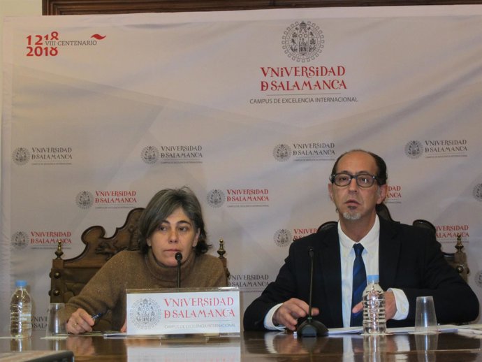 Cristina Pita (I) y Manuel Heras (D)