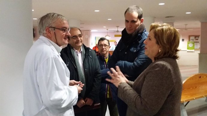 Visita de Ángeles Jiménez al centro de salud de Arjona (Jaén)