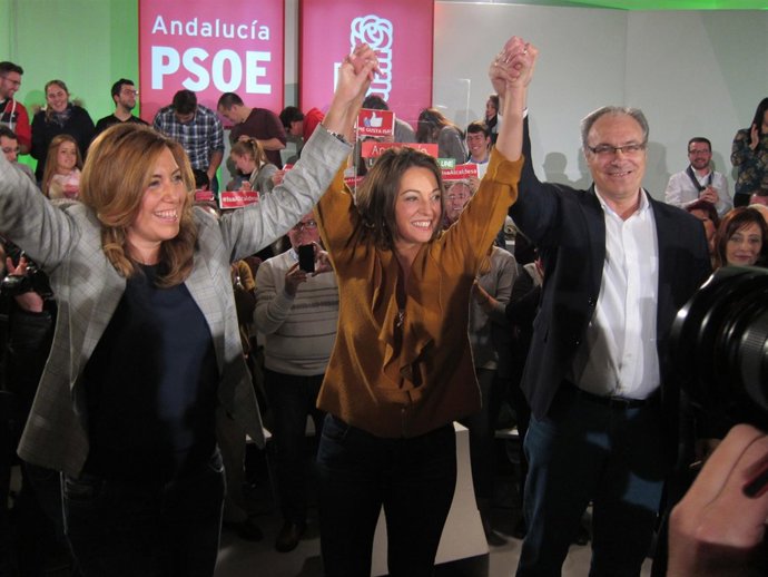 Ambrosio, arropada por Díaz y Durán