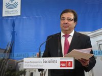 Vara destaca que Extremadura tiene hoy 37.000 parados más que cuando Monago comenzó a gobernar