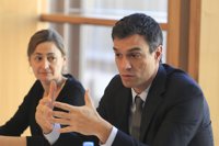 Miembro de la dirección del PSOE: "No entiendo a santo de qué se reúne Zapatero con los dirigentes de Podemos"