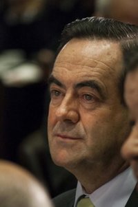 Bono asegura que ha hablado en más ocasiones con Iglesias y Errejón y que piensa seguir haciéndolo