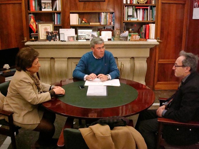 Nestares, Fernández de Moya y Galera abordan el congreso sobre la Catedral.