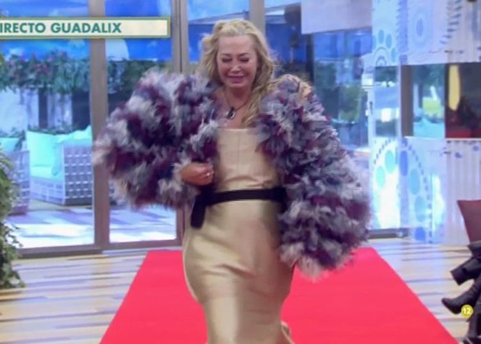 Belén Esteban desfila emocionada. Así ha comenzado la Sálvame Fashion Week