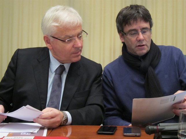El conceller F.Mascarell y el pte.De la Comisión C.Puigdemont