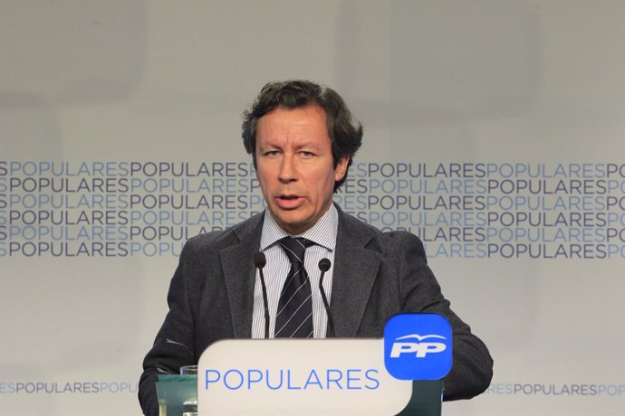 Carlos Floriano en la sede nacional del PP