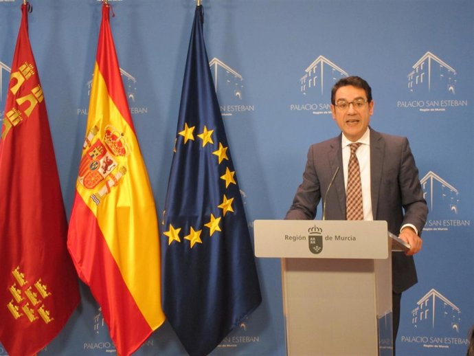 El portavoz del Gobierno regional, José Gabriel Ruiz