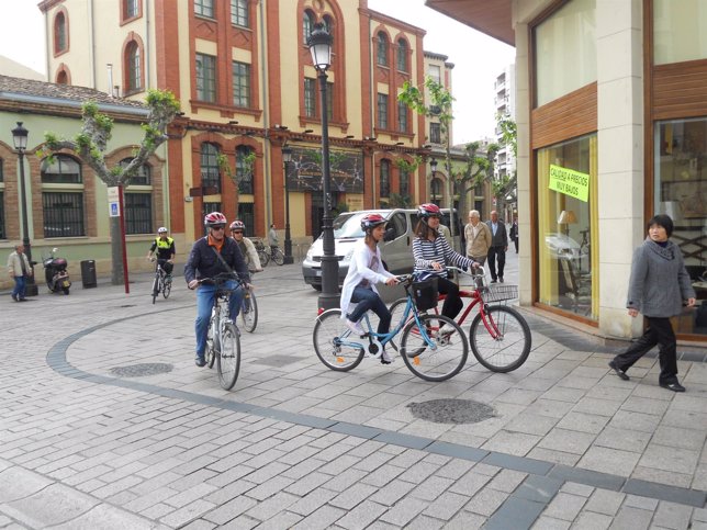 Ciclistas en Logroño