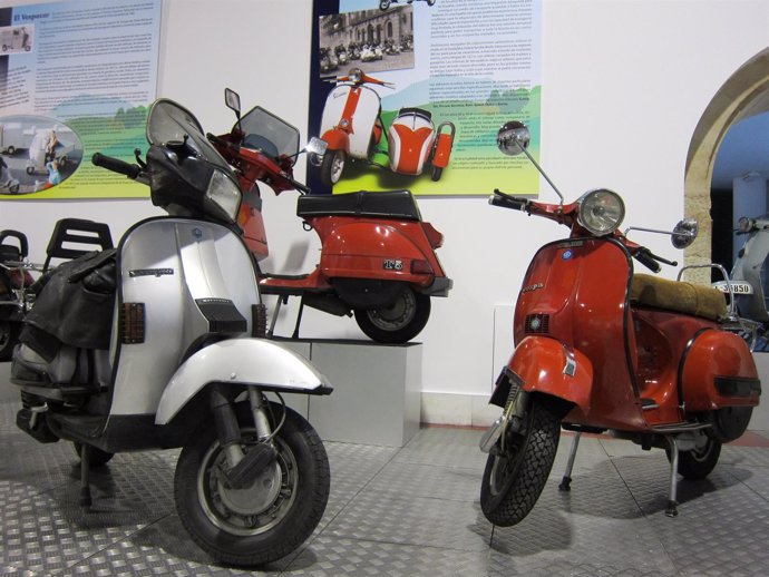 Motocicletas 'Vespa'' en el Museo de Historia de la Automoción de Salamanca