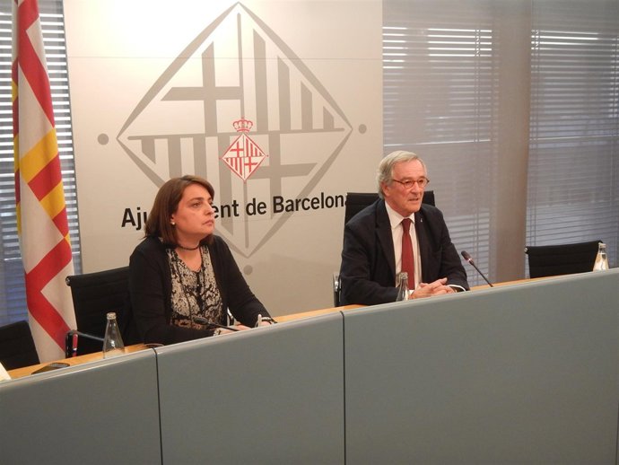 La teniente de alcalde de Economía, Sònia Recasens, y el alcalde, Xavier Trias