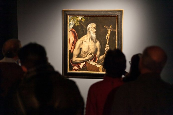El publico en la Casa de Colon ante el San Jeronimo de El Greco